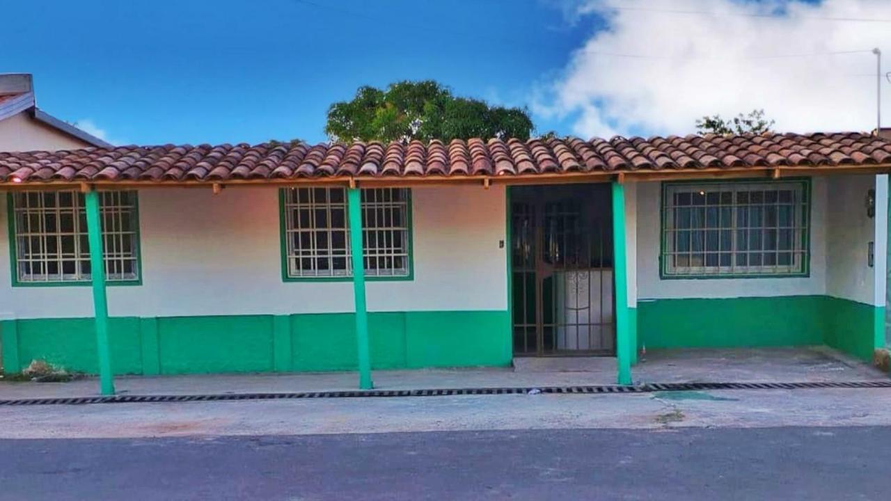 Hostel Travelers Chitre Exterior photo