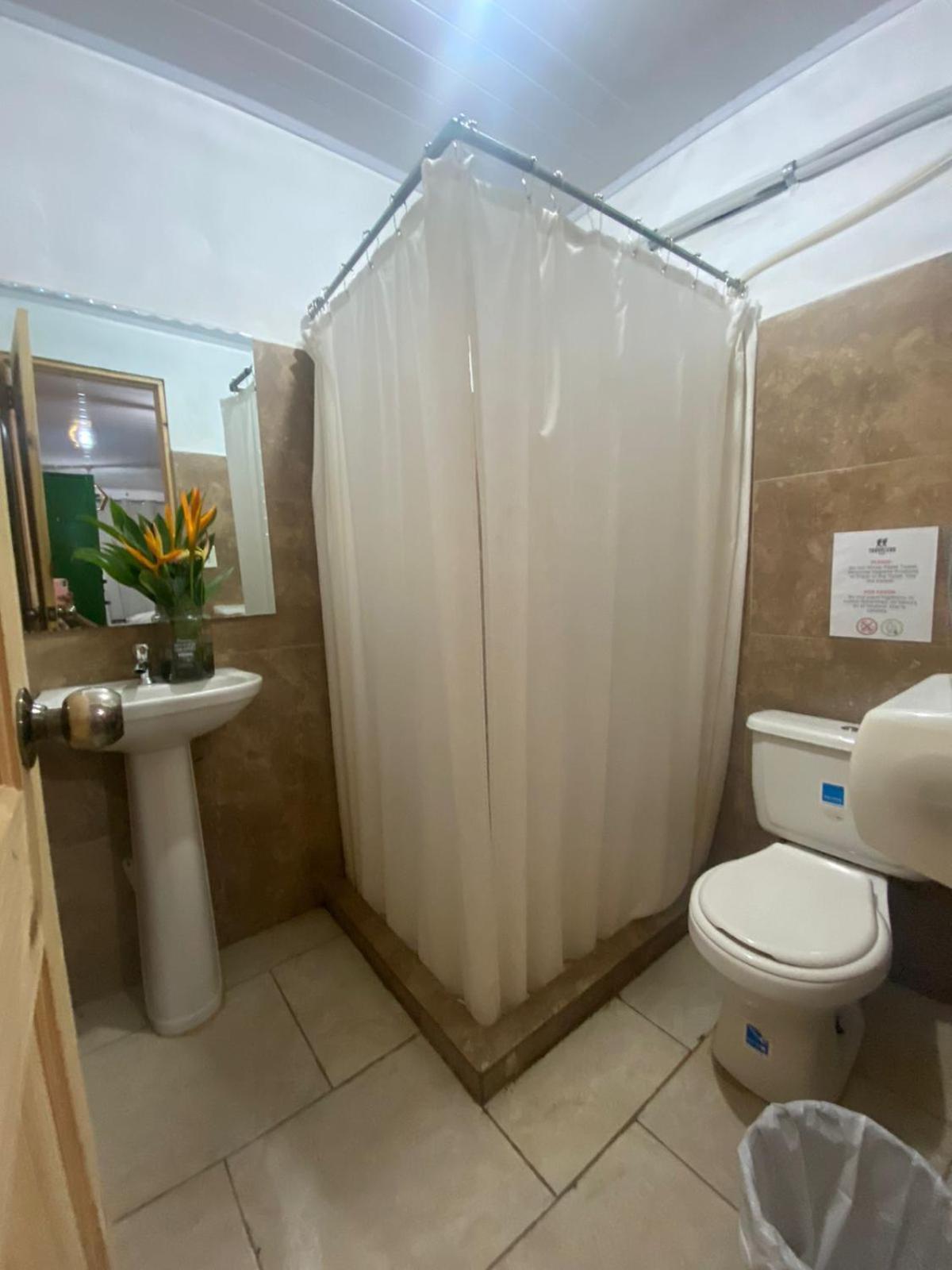 Hostel Travelers Chitre Exterior photo